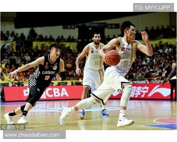 上海篮球队与广州篮球队的耐力对决赛后深度分析与反思 上海篮球队与广州篮球队的耐力对决赛后深度分析与反思