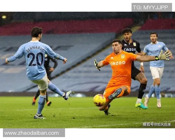 足球明星在赛场上如风般疾驰轻松甩开对手的精彩瞬间