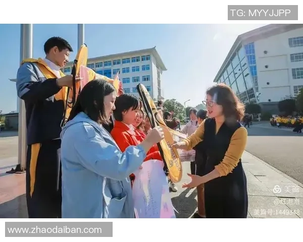 与杨丽对话探讨她的足球生涯与成长历程的精彩瞬间