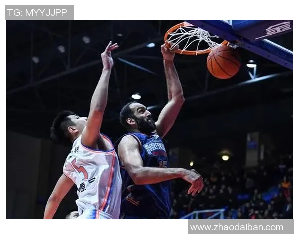 赛后分析:成都篮球队与南京篮球队在比赛中的战术意识与执行力探讨 赛后分析:成都篮球队与南京篮球队在比赛中的战术意识与执行力探讨